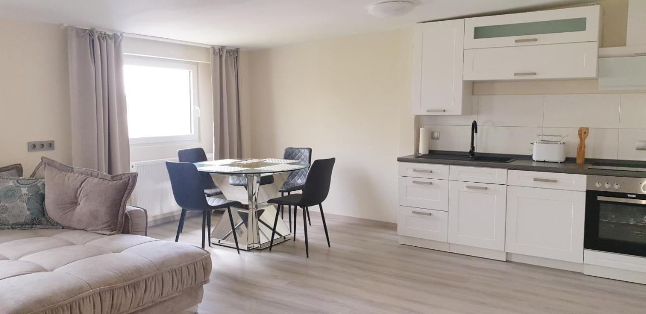 Moderne Zweizimmerwohnung Ессен Екстер'єр фото